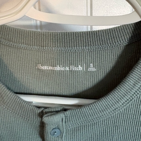 Abercrombie & Fitch Sage Ribbed Button-Up Top - Picture 2 of 2